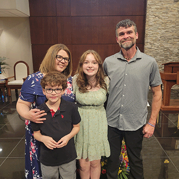 Jill-Veach-and-family-web.gif