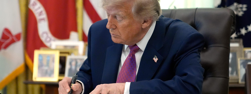 Trump calls for renaming Lake Ontario to ‘Lake America’