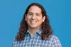 Ryan Hernandez headshot